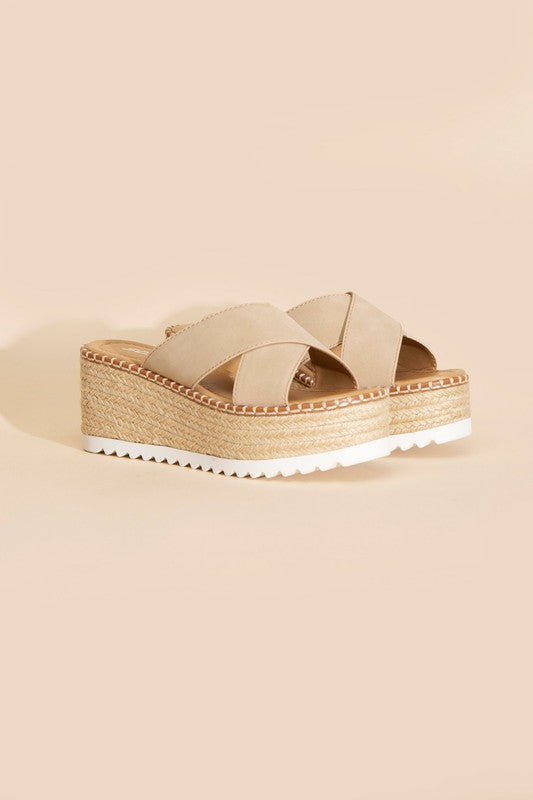 HEIGHT-S RAFFIA PLATFORM SLIDES