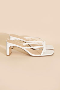 GADGET-S THONG MULE HEELS