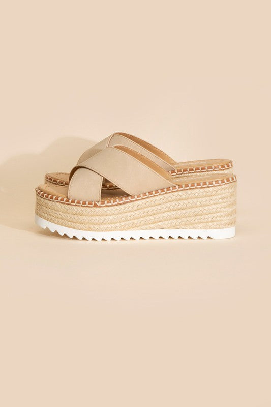 HEIGHT-S RAFFIA PLATFORM SLIDES