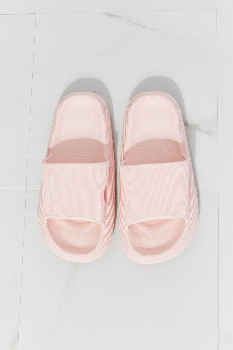 MMShoes Arms Around Me Open Toe Slide in Pink